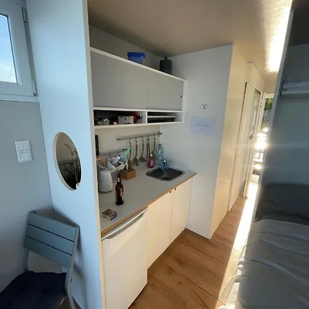 Hausboot Classic Πλωτό κατάλυμα *